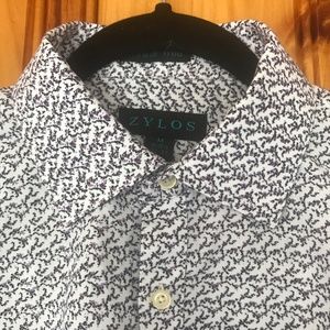 Wrinkle Free Button-up in purple floral M